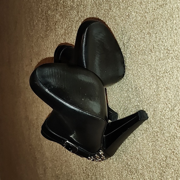 Steve Madden Booties - Picture 3 of 4